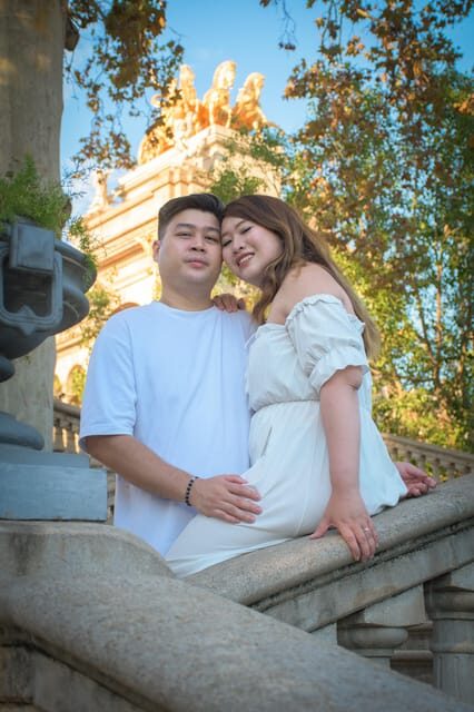 Barcelona Professional Photoshoot: Capture Your Best Moments - Key Points