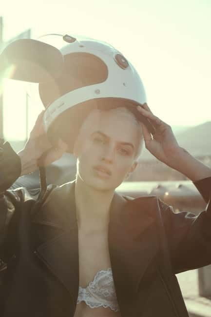 Barcelona: Retro Motorcycle Ride and Photoshoot - FAQs