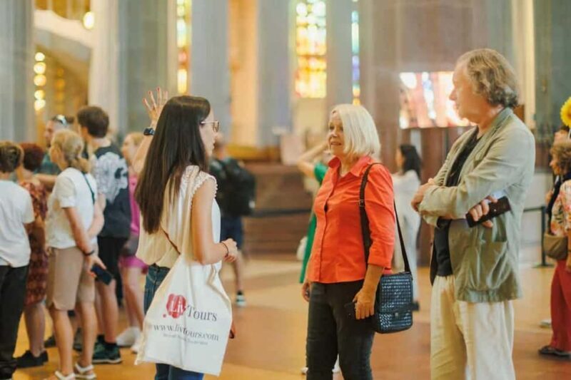 Barcelona: Sagrada Familia and Park Guell Highlights Tour - FAQs