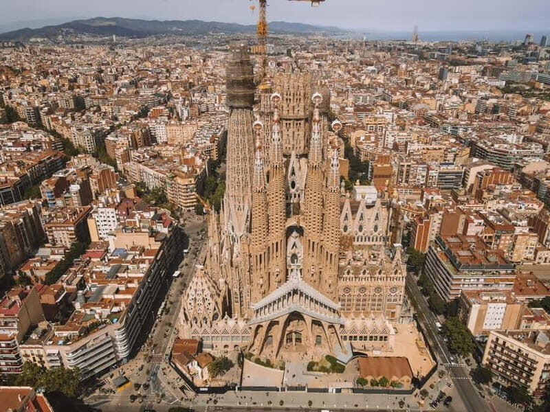 Barcelona: Sagrada Familia Priority Access & Guided Tour - Whats Included and What to Keep in Mind