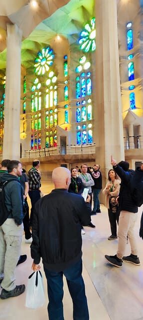 Barcelona: Sagrada Familia skip the line Guided Tour - Who Should Consider This Tour?