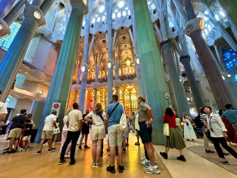 Barcelona: Sagrada Familia Skip-the-Line Guided Tour - Key Points
