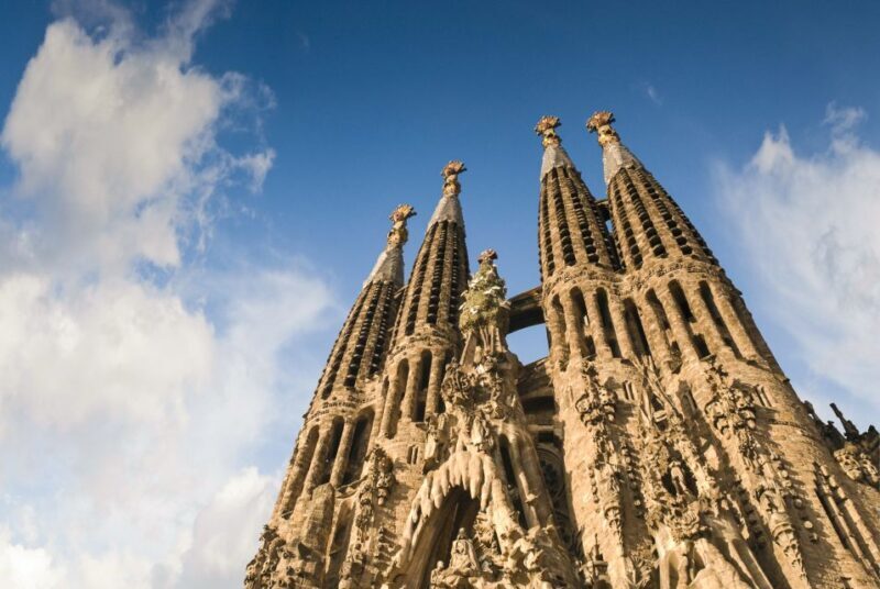 Barcelona: Sagrada Familia Skip The Line Insider Guided Tour - Key Points