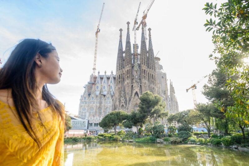 Barcelona: Sagrada Familia Tour & Optional Tower Visit - The Experience in Practice: Pros and Cons