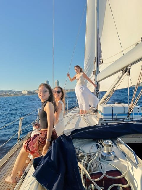 Barcelona: Sailing tour - Key Points