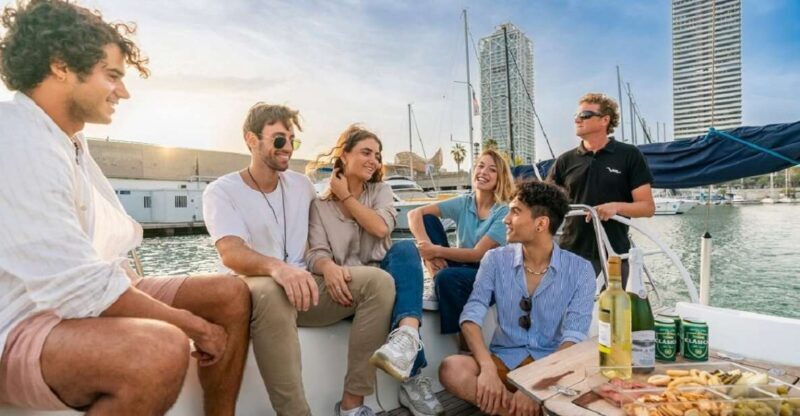 Barcelona: Sailing tour with open bar and aperitive - Practical Details and Tips