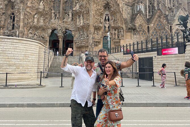 Barcelona Scavenger Hunt and Sights Self-Guided Tour - Who Is This Tour Best For?