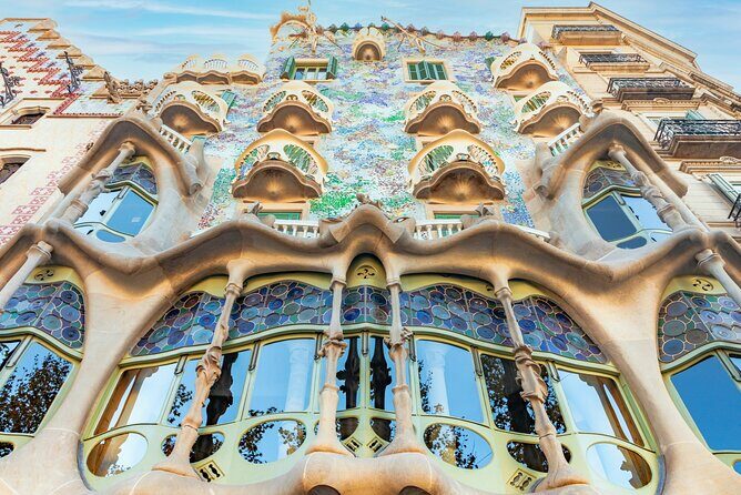 Barcelona Scavenger Hunt and Sights Self-Guided Tour - The Sum Up
