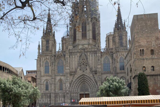 Barcelona Self-Guided Murder Mystery Tour by the Cathedral of Barcelona - Who Will Love This Tour?