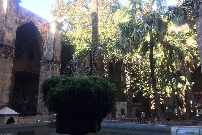 Barcelona Semi Private Tour of Gothic Quarter | with Private option - Discovering Barcelona’s Gothic Quarter: What to Expect