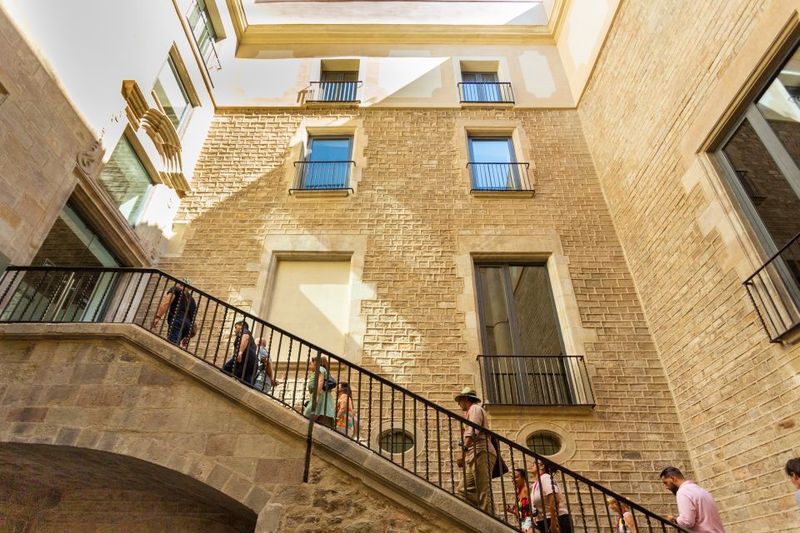 Barcelona: Picasso Museum Skip-the-Line Guided Tour - Languages and How Well You’ll Follow Along