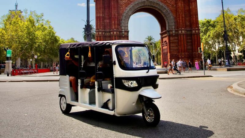 Barcelona: Small Group Tuk Tuk Tour - Key Points