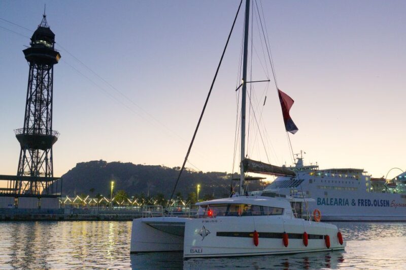 Barcelona: Sunset Catamaran Experience w/ optional Dinner - Key Points