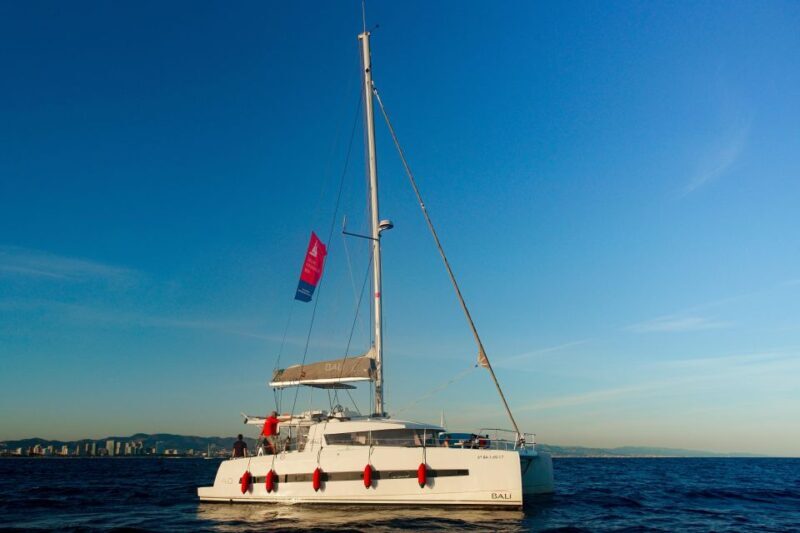 Barcelona: Sunset Catamaran Experience w/ optional Dinner - Who Is This Good For?