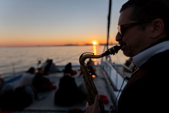 Barcelona Sunset Live Jazz Music Cruise - Key Points