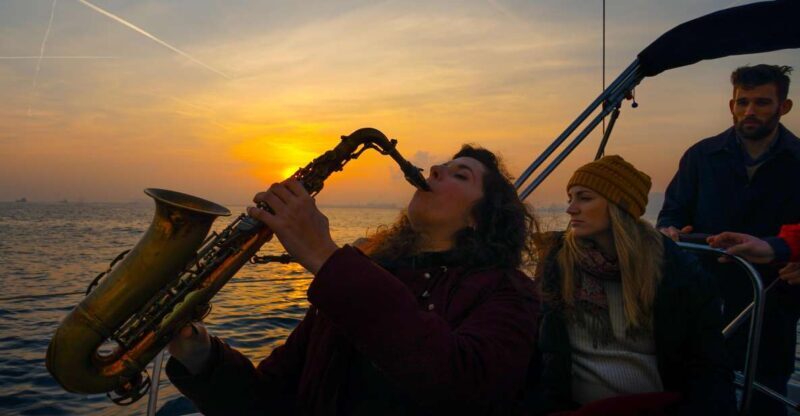 Barcelona: Sunset Live Sax and Sailing Experience with Tapas - Key Points