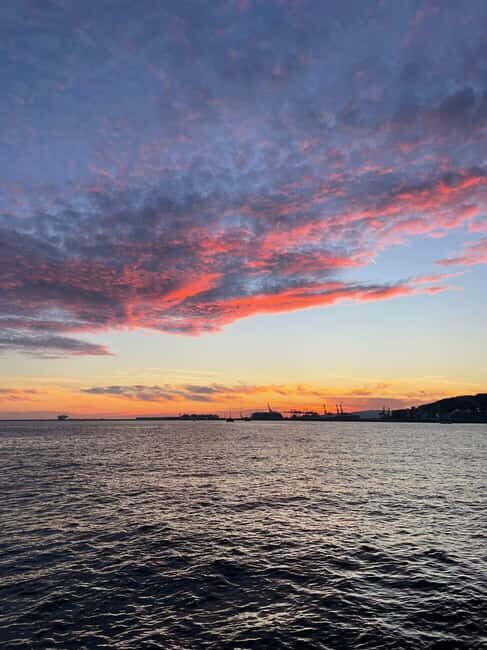 Barcelona Sunset Sailing Experience with open bar and snakcs - Who Will Love This Experience?