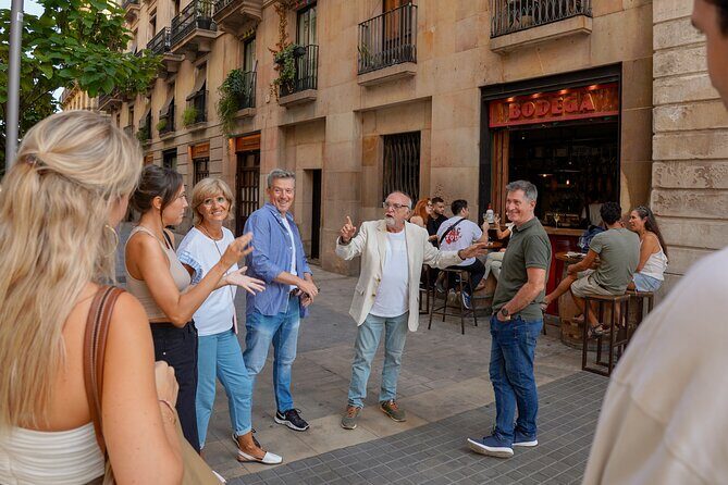 Barcelona Tapas and Wine Experience Small-Group Walking Tour - The Guides and Atmosphere