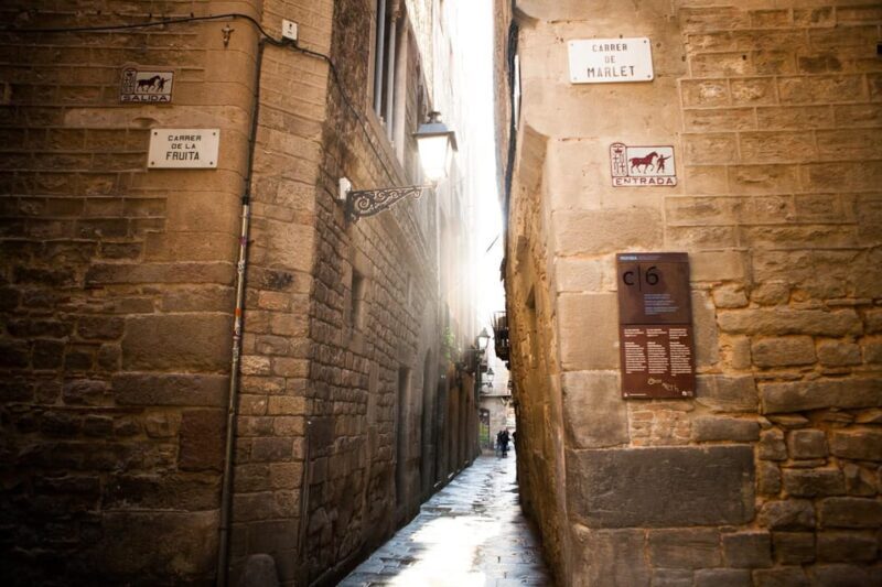 Barcelona: Tickets to Sagrada Familia, Romans & Jewish Tour - The Overall Experience