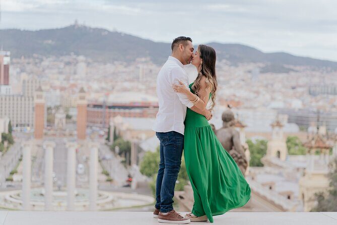 Barcelona Tourist Photoshoot - Who Should Book This?