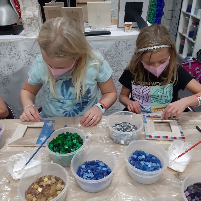 Barcelona: Trencadís Mosaic Class  Learn Gaudí's Technique - FAQ