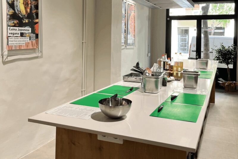 Barcelona: Vegan Paella and traditional rice dishes - Key Points