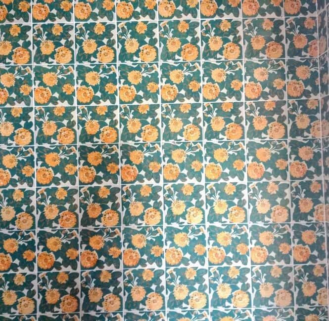 Barcelona: Visit the first house of Gaudí & "Human Towers" - Practical Details and Tips