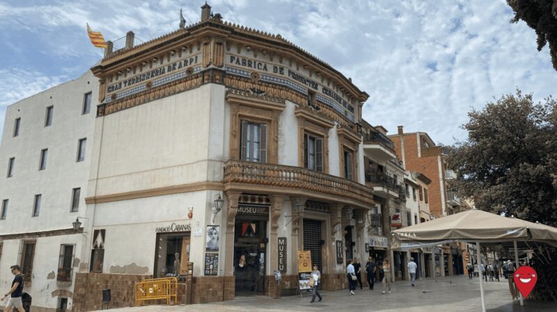 Barcelona: Visita guiada por Sant Cugat - A Closer Look at the Sant Cugat Comedy Tour