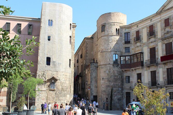 Barcelona walking tour Gothic Quarter and Ramblas+Boat trip - Authentic Traveler Feedback