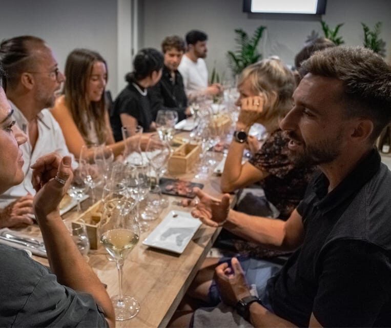 Barcelona: Wine Tasting and Tapas 5-Course Pairing Dinner - What the Experience Looks Like