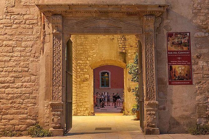 Barcelona's Dark History Night Tour - Who This Tour Suits Best