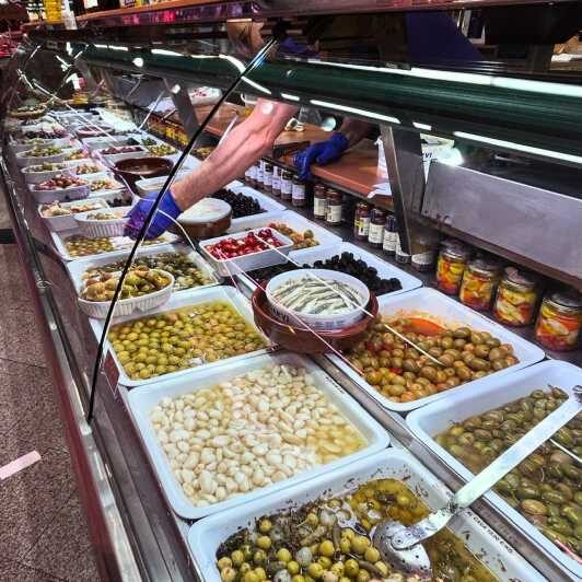 Barcelona´s Lunch or Dinner Tapas Tour: Food and Happiness - The Details That Matter