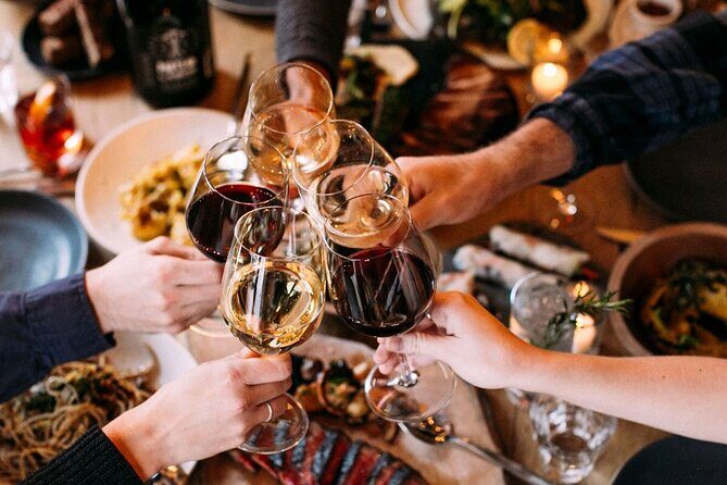 Barcelona´s Lunch or Dinner Tapas Tour: Food, drinks, happiness! - Key Points