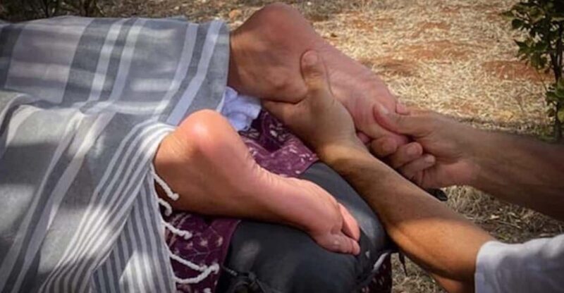 Bari, Wellness massage, from the feet to the face at studio - Key Points