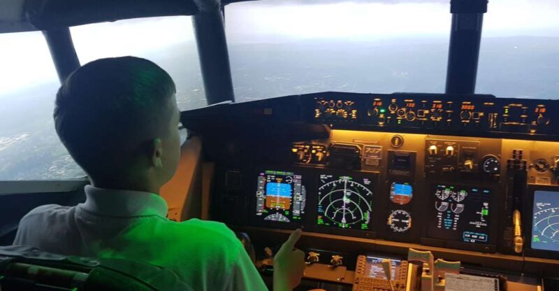 BARNSLEY(60 MINS BOEING 737 FLIGHT SIMULATOR EXPERIENCE) - Who Is This Experience Best For?