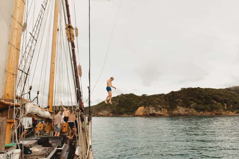 Bay of Islands: Full-Day Tall Ship Sailing Excursion - Lunch in a Secluded Bay