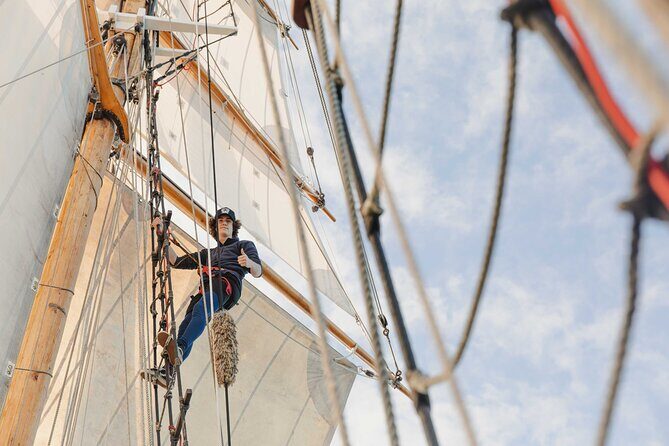 Bay of Islands Tall Ship Sailing on R. Tucker Thompson Including BBQ Lunch - Practical Details and Considerations