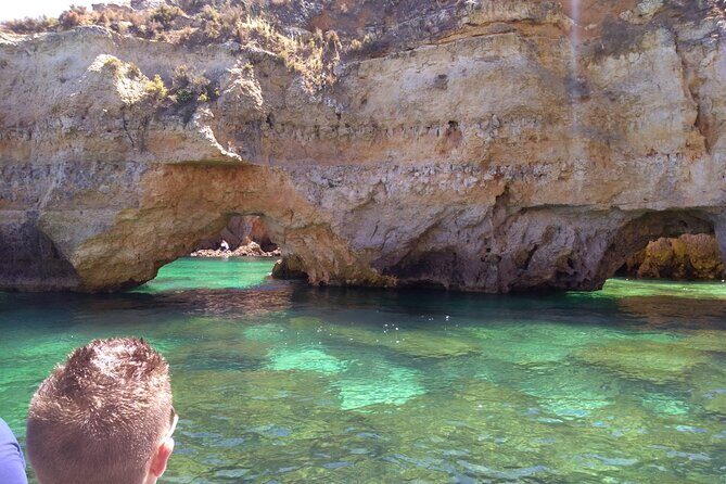 Beautiful coastal drive to the Ponta da Piedade caves in Lagos - Key Points