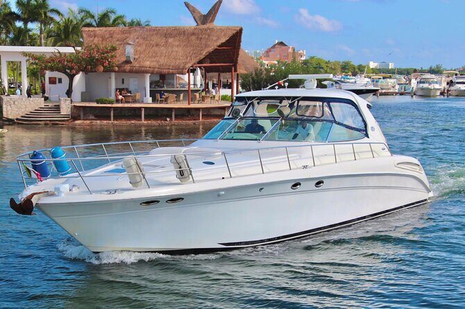 Beautiful SUNDANCER 60ft Private yacht / 18PAX 25P15 - Key Points