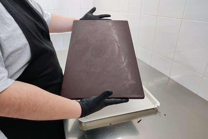 Become a chocolatier for a day, in Modica raw chocolate - Practical Tips