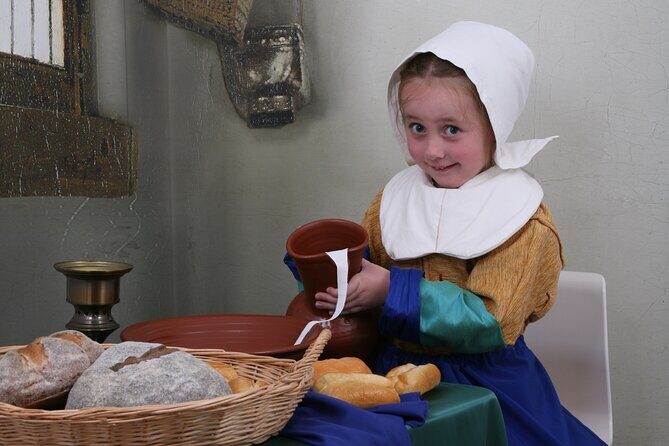 Become a Dutch Art Piece Photo Shoot in Amsterdam - Single Portrait - What You Can Expect from the Tour