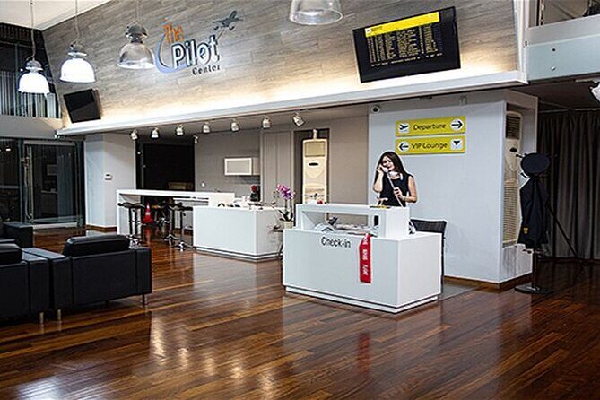 Become a Pilot for a Day in a Professional Airbus 320 Simulator - The Meeting Point and Practical Details