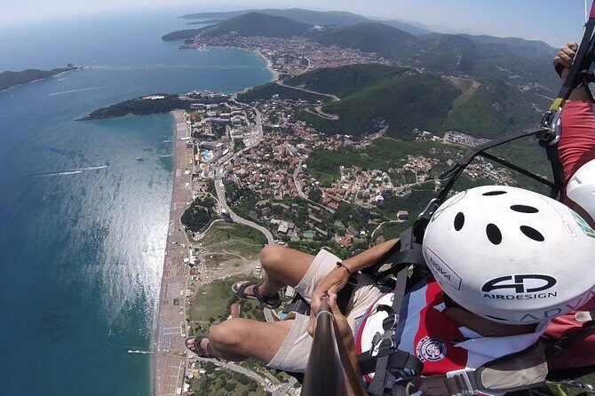 Beii Standard Paragliding Montenegro - What Does the Experience Entail?