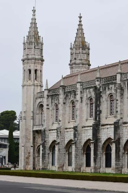 Belem Beyond: History, Culture, Taste & Trendy Trails - Trendy Stop: LX Factory
