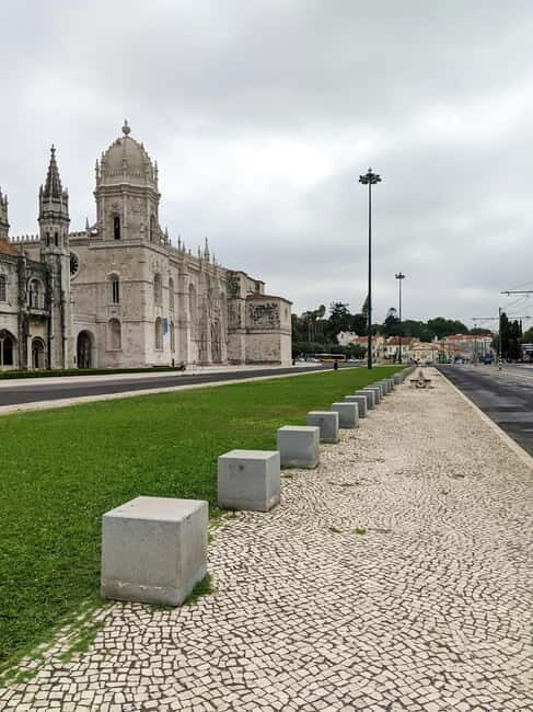 Belem Beyond: History, Culture, Taste & Trendy Trails - Tasting the Original: Pastéis de Belém
