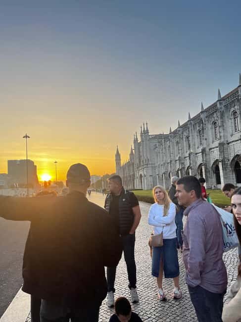 Belém: Private Tour with Locals - Key Points