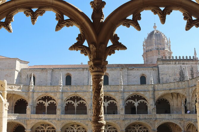 Belém Tour: Jerónimos Cloisters + Pastel Tasting - Pastéis de Belém tasting: the Lisbon food moment you actually remember