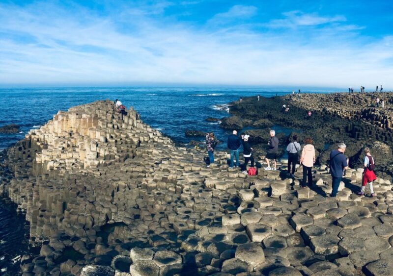 Belfast and Giant's Causeway in Italian or Spanish - Key Points