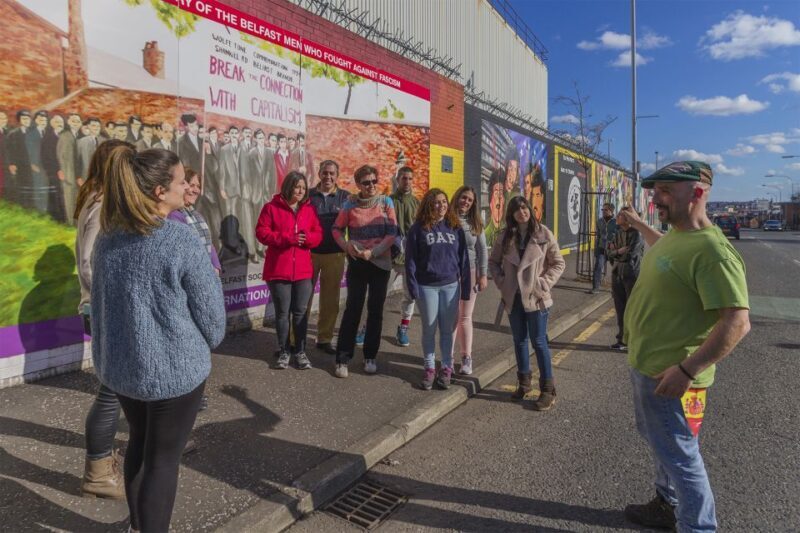 Belfast and Giant's Causeway in Italian or Spanish - A Detailed Look at the Tour Experience