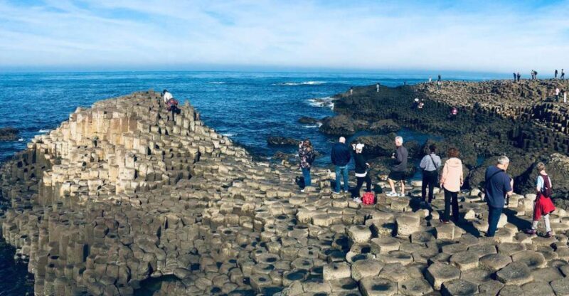 Belfast and Giant's Causeway in Italian or Spanish - How Does It Compare to Other Tours?